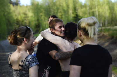 06.08 | Justin Bieber é fotografado em Luleå, Suécia