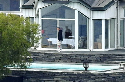 06.09 | Justin Bieber é fotografado em Estocolmo, Suécia