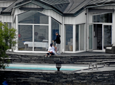 06.09 | Justin Bieber é fotografado em Estocolmo, Suécia