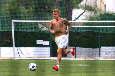 24.06 | Justin Bieber jogando bola em Nice, França