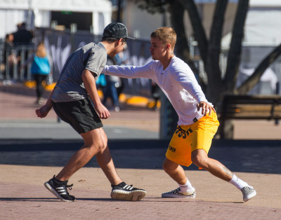 07.04 | Justin Bieber jogando basquete no Sydney Olympic Park em Sydney, Austrália