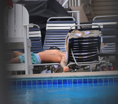 06.01 | Justin Bieber é fotografado em Nova Iorque, NY