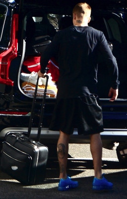07.04 | Justin Bieber deixando hotel em Sydney, Austrália