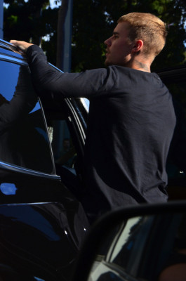 07.04 | Justin Bieber deixando hotel em Sydney, Austrália