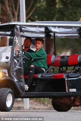 07.04 | Justin Bieber chegando à conferência da igreja Hillsong em Sydney, Austrália