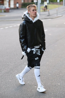 07.05 | Justin Bieber é fotografado em Sydney, Austrália