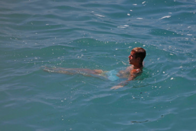 07.10 | Justin Bieber é fotografado em Laguna Beach, California