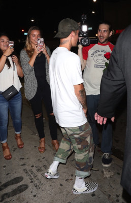 20.07 | Justin Bieber deixando o Warwick em Los Angeles, CA