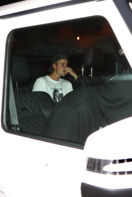 20.07 | Justin Bieber deixando o Warwick em Los Angeles, CA