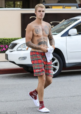 20.07 | Justin Bieber em West Hollywood, Califórnia