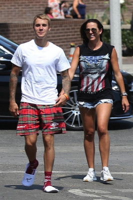 20.07 | Justin Bieber em West Hollywood, Califórnia
