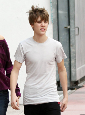 18.12 | Justin Bieber passeando com Selena Gomez em Miami