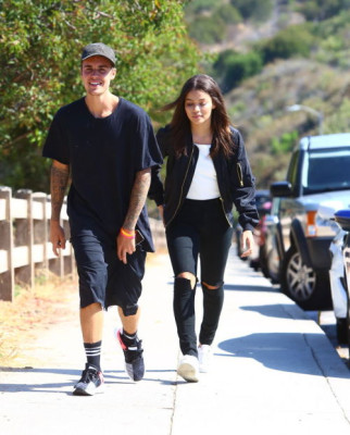 23.07 | Justin Bieber com a modelo Audreyana Michelle em Los Angeles, CA