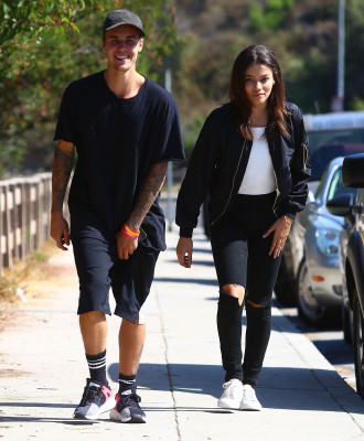 23.07 | Justin Bieber com a modelo Audreyana Michelle em Los Angeles, CA