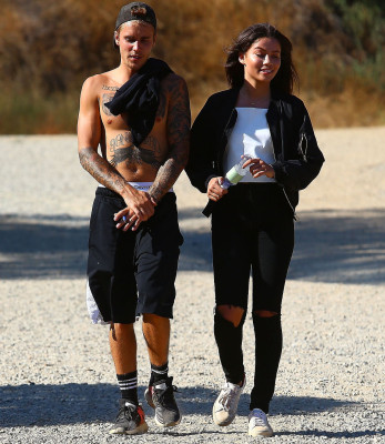 23.07 | Justin Bieber com a modelo Audreyana Michelle em Los Angeles, CA