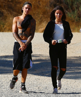 23.07 | Justin Bieber com a modelo Audreyana Michelle em Los Angeles, CA