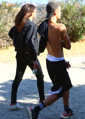 23.07 | Justin Bieber com a modelo Audreyana Michelle em Los Angeles, CA