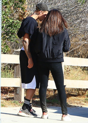 23.07 | Justin Bieber com a modelo Audreyana Michelle em Los Angeles, CA