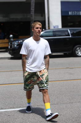 25.07 | Justin Bieber em Beverly Hills, Califórnia
