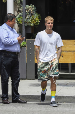 25.07 | Justin Bieber em Beverly Hills, Califórnia