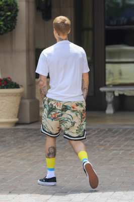 25.07 | Justin Bieber em Beverly Hills, Califórnia
