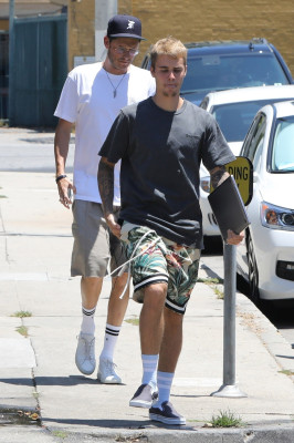 26.07 | Justin Bieber é visto pelas ruas de Los Angeles, CA