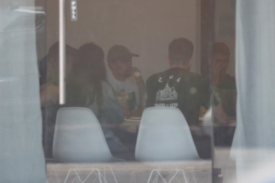 26.07 | Justin Bieber é visto pelas ruas de Los Angeles, CA