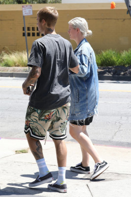 26.07 | Justin Bieber é visto pelas ruas de Los Angeles, CA