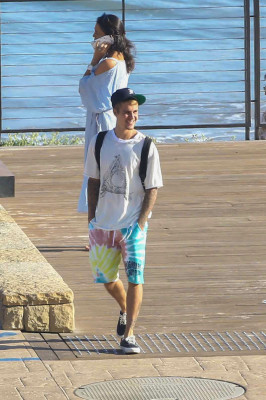 28.07 | Justin Bieber é fotografado em Malibu, na Califórnia