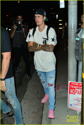 08.03 | Justin Bieber na festa de lançamento da coleção X Karla em West Hollywood, CA