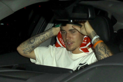 08.04 | Justin Bieber deixando hotel em Hollywood, CA