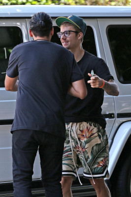 08.05 | Justin Bieber deixando o teatro The Wiltern em Los Angeles, Califórnia