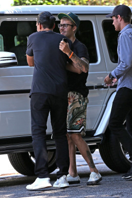 08.05 | Justin Bieber deixando o teatro The Wiltern em Los Angeles, Califórnia