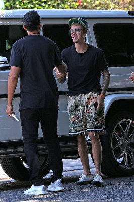 08.05 | Justin Bieber deixando o teatro The Wiltern em Los Angeles, Califórnia