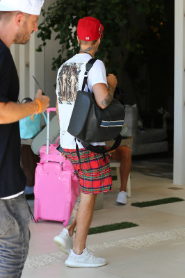 08.06 | Justin Bieber no Dream Hotel em Hollywood, Califórnia