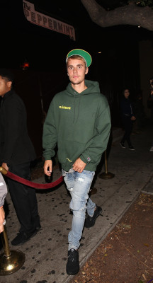 08.06 | Justin Bieber deixando o Peppermint Club em West Hollywood, CA