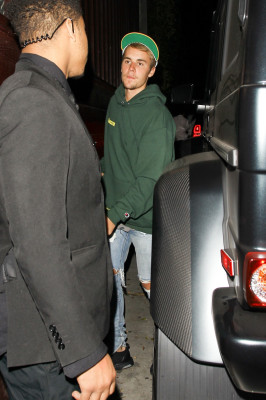 08.06 | Justin Bieber deixando o Peppermint Club em West Hollywood, CA
