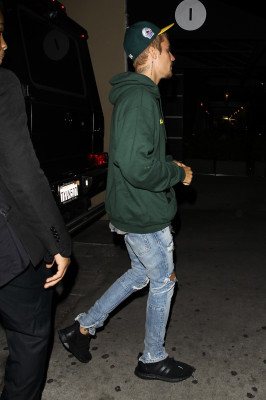 08.06 | Justin Bieber deixando o Peppermint Club em West Hollywood, CA