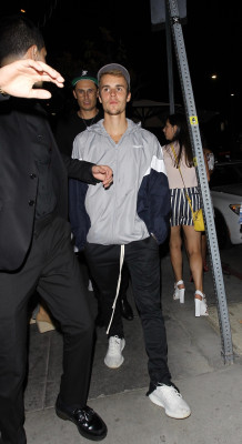 08.05 | Justin Bieber é fotografado em Los Angeles, na Califórnia