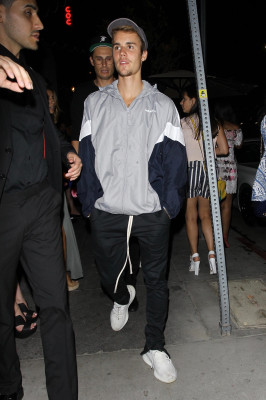 08.05 | Justin Bieber é fotografado em Los Angeles, na Califórnia