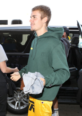 08.07 | Justin Bieber no LAX airport em Los Angeles, na Califórnia