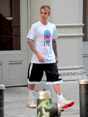 13.08 | Justin Bieber deixando o Aire Ancient Baths em Nova Iorque, NY