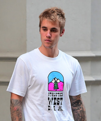 13.08 | Justin Bieber deixando o Aire Ancient Baths em Nova Iorque, NY
