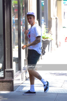 13.08 | Justin Bieber deixando o Aire Ancient Baths em Nova Iorque, NY