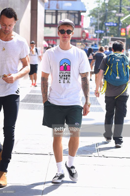 13.08 | Justin Bieber deixando o Aire Ancient Baths em Nova Iorque, NY