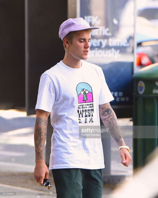 13.08 | Justin Bieber deixando o Aire Ancient Baths em Nova Iorque, NY