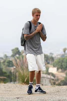 14.08 | Justin Bieber no Runyon Canyon em Los Angeles, Califórnia