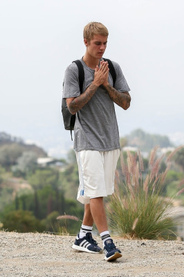 14.08 | Justin Bieber no Runyon Canyon em Los Angeles, Califórnia