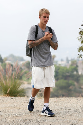 14.08 | Justin Bieber no Runyon Canyon em Los Angeles, Califórnia