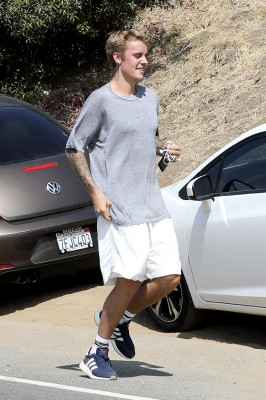 14.08 | Justin Bieber no Runyon Canyon em Los Angeles, Califórnia